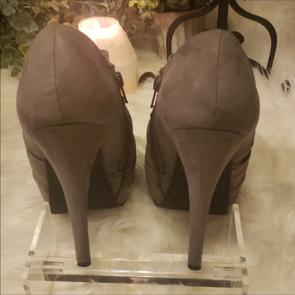 GUESS BOOTIES - Picture 6 of 9